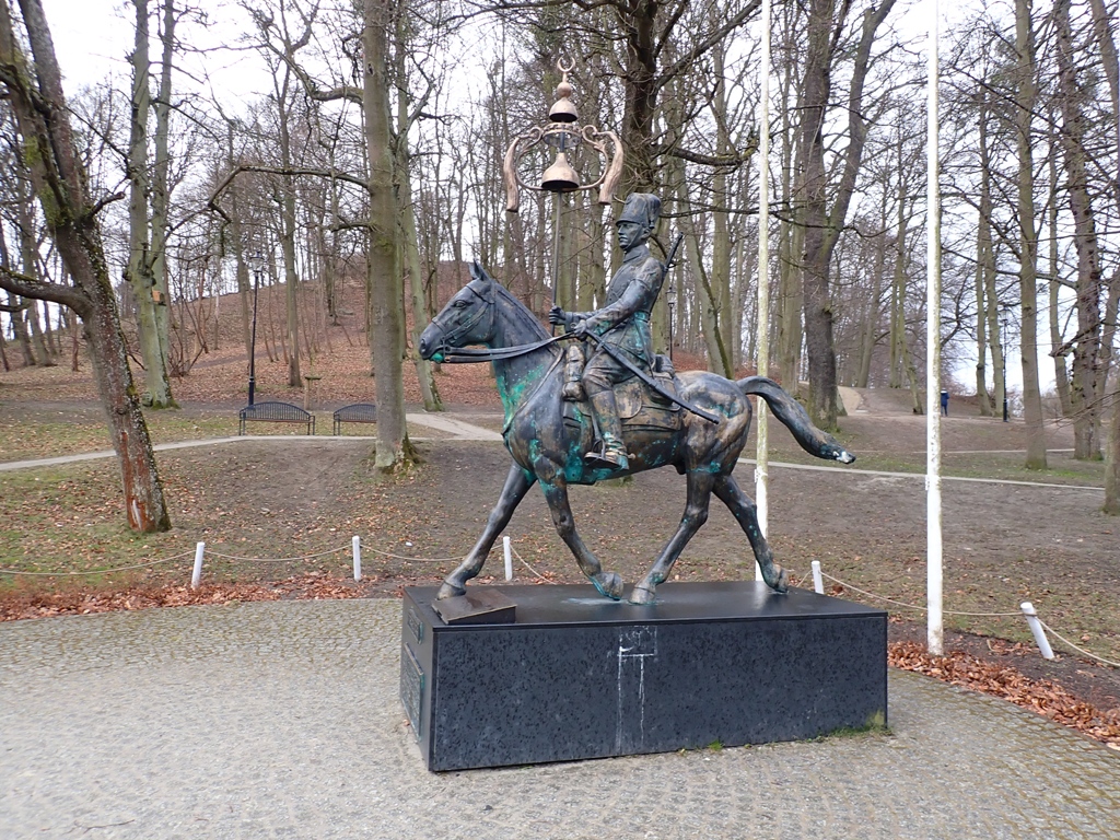 Gdańsk Orunia pomnik Tatara w Parku Oruńskim